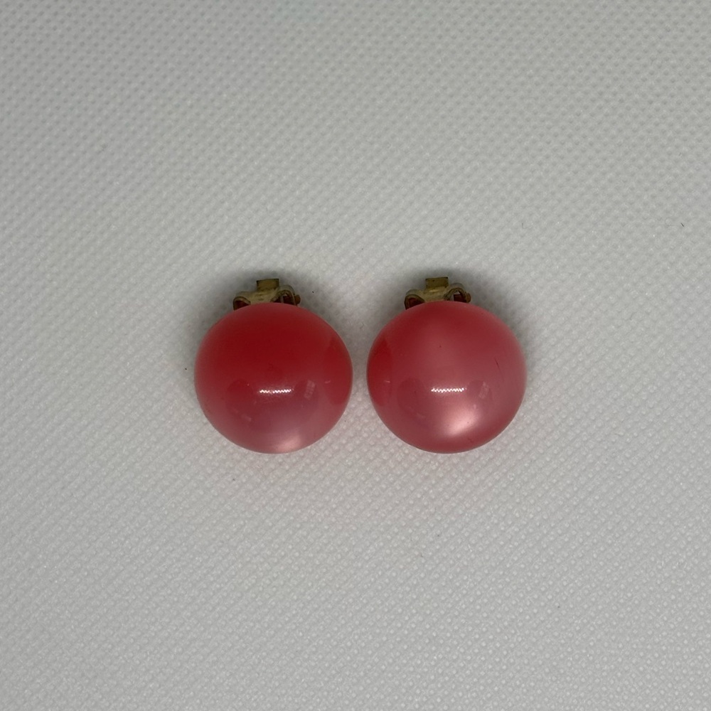 Vintage Retro Pink Clip on Earrings